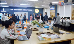 Ươm mầm tài năng khoa học
