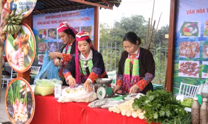 Gìn giữ sắc màu văn hóa chợ phiên vùng cao