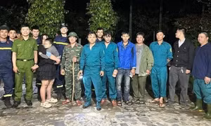 Bé trai 5 tuổi bị lạc trên ngọn đồi, hàng chục người xuyên đêm tìm kiếm