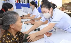 Chính phủ triển khai cơ chế đặc biệt bảo vệ, chăm sóc sức khỏe nhân dân 