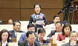 Bộ trưởng Tài chính: Sẽ quy định chặt chẽ về khí N2O trong bóng cười