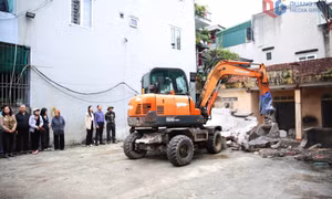 Dành nguồn lực phát triển văn hóa, con người 