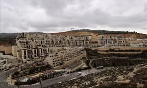 Israel phá dỡ một khu định cư trái phép ở Bờ Tây