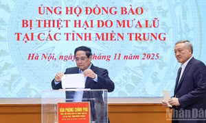 Thủ tướng Phạm Minh Chính dự lễ quyên góp ủng hộ đồng bào vùng thiên tai