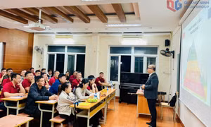 Trường ĐH Hạ Long đào tạo kỹ năng giao tiếp, chăm sóc khách hàng cho nhân viên Công ty TNHH Phúc Xuyên