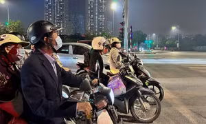 Từ sáng đến tối Hà Nội chìm trong ô nhiễm nặng, chỉ số AQI có lúc đứng thứ 2 thế giới
