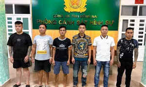 Bắt 7 đối tượng cho vay tín dụng đen ở Đồng Nai, khám nhà phát hiện súng và 200 viên đạn