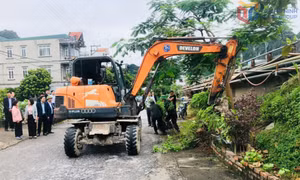 Đảng soi đường - Dân hưởng ứng