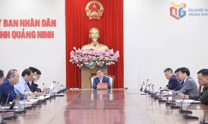 Chủ tịch UBND tỉnh Bùi Văn Khắng họp kiểm điểm tiến độ triển khai một số nhiệm vụ kinh tế trọng tâm 