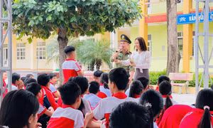 Cùng bảo vệ trẻ em trên không gian mạng