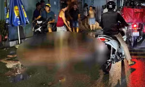 Hỗn chiến phía trước dãy trọ ở TPHCM khiến 2 người thương vong