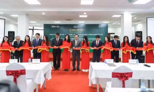 Khai trương Trung tâm Nghiên cứu-Phát triển-Đào tạo về Khoa học và Công nghệ Phân tích tại Hòa Lạc