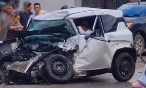 Va chạm giữa ô tô con với xe đầu kéo, người phụ nữ ở Phú Thọ tử vong
