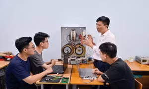 Đổi mới và hoàn thiện cơ chế, chính sách phát triển khoa học, công nghệ