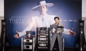Tùng Dương trở lại với những tình khúc bất hủ trong đĩa than đầu tay “The Voice-Timeless”