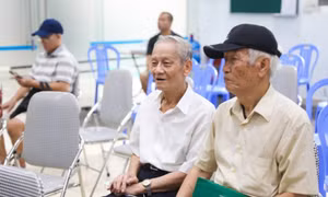 Trả gộp 3 tháng lương hưu, trợ cấp bảo hiểm cho người thụ hưởng ở 4 tỉnh bị ảnh hưởng lũ lụt
