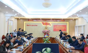 Ủy ban Trung ương MTTQ Việt Nam trao 20 tỷ đồng hỗ trợ Lâm Đồng khắc phục hậu quả mưa lũ