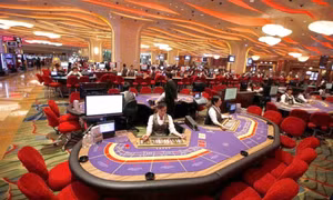 Cho phép người Việt Nam đủ điều kiện vào chơi casino tại một số dự án kinh doanh casino