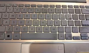 4 tác hại khi bỏ qua việc vệ sinh laptop định kỳ