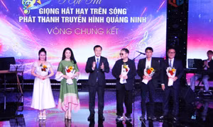 Đại tá, NSND Hồng Hạnh: "Tự hào về truyền thống âm nhạc của quê hương Quảng Ninh”
