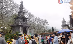 Thắp sáng vùng đất thiêng Yên Tử