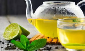Uống trà xanh pha chanh có lợi gì?