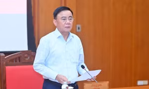 Kết luận của Bộ Chính trị về một số giải pháp đột phá trong tuyển dụng, bố trí, sử dụng, đãi ngộ cán bộ