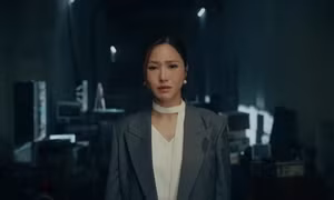 Hương Tràm ra nhạc mới, 'hát ballad là thần' nhưng lời bài hát gây tranh luận?