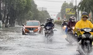 Thời tiết hôm nay 6-11: Khuya nay bão số 13 đổ bộ vào khu vực miền trung