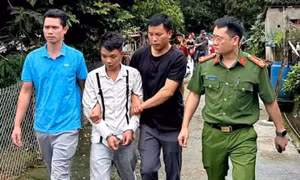 Giành ghế ngồi ở quán ăn đêm, thanh niên cầm dao đâm người khác chết tại chỗ