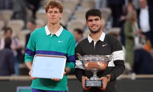 Ngược dòng kinh điển hạ Sinner, Alcaraz vô địch Roland Garros