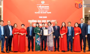 Quảng Ninh có 1 tập thể, 1 cá nhân được vinh danh tại Chương trình Vinh quang Việt Nam 2025