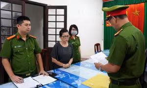 Khởi tố đối tượng làm cà phê giả tại Huế