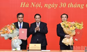 Thủ tướng Phạm Minh Chính trao Quyết định của Thủ tướng Chính phủ về bổ nhiệm cán bộ