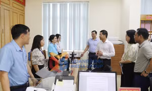 Chủ tịch UBND tỉnh kiểm tra công tác chuẩn bị vận hành chính quyền địa phương 2 cấp