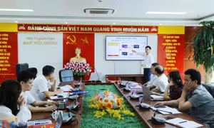 Ứng dụng công nghệ thông tin trong công tác xây dựng Đảng 