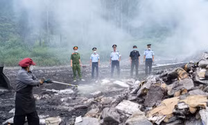 Tiêu hủy hơn 25 tấn thực phẩm đông lạnh không rõ nguồn gốc, bốc mùi hôi thối