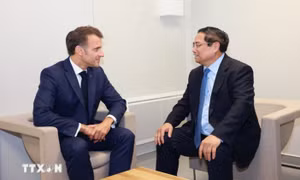 Thủ tướng Phạm Minh Chính hội kiến Tổng thống Pháp Emmanuel Macron