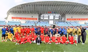 U16 Việt Nam nhận thưởng nóng
