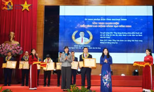 Bác sĩ Nguyễn Mạnh Hùng: Không ngừng sáng tạo, ứng dụng kỹ thuật mới 