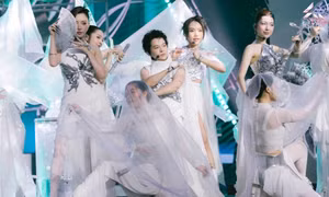 Ai bị lu mờ ở Em xinh