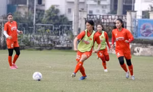 Cầu thủ Việt kiều chia tay tuyển nữ Việt Nam