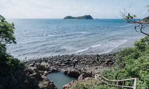 Đến Côn Đảo trekking rừng, ngắm thác, tắm hồ ở Bãi Bàng