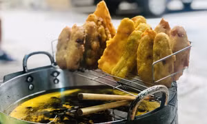 Tác hại khôn lường của dầu ăn chiên lại nhiều lần, có nguy cơ gây ung thư