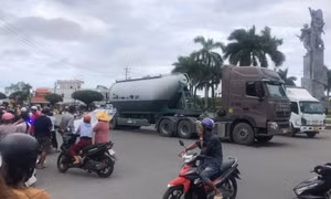 Va chạm với xe bồn, một người tử vong tại chỗ