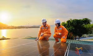 Người dân lắp điện mặt trời mái nhà cần thông báo UBND cấp xã