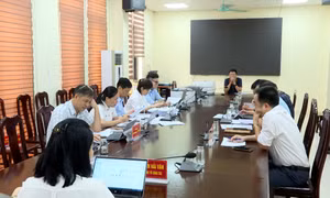 Chuyển mạnh từ hành chính quản lý sang hành chính phục vụ