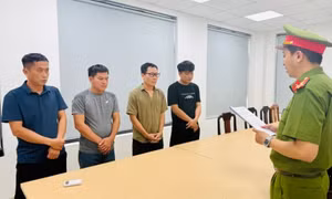 Triệt phá đường dây cá độ bóng đá qua mạng ở Huế, khởi tố 4 bị can