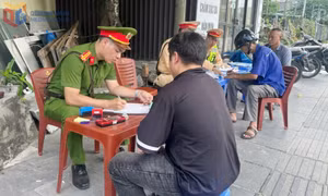 Phường Hà Tu: Huy động sức mạnh tổng hợp đảm bảo ATGT