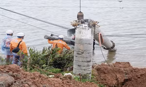 Điện lực Quảng Ninh khôi phục cấp điện cho gần 100% khách hàng sau bão số 1